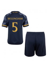 Real Madrid Jude Bellingham #5 Babytruitje Uit tenue Kind 2023-24 Korte Mouw (+ Korte broeken)